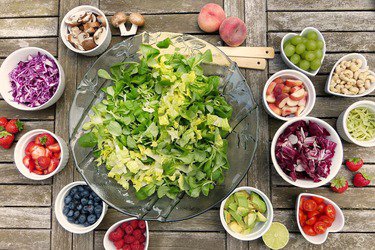 salad-g6bf9aea37_1920_375x250